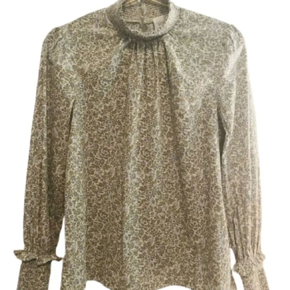 TUCKERNUCK Hyacinth House  Floral Puff Sleeve Blouse with Mandarin Collar